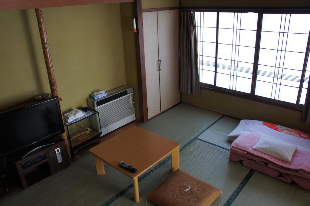 Miyoshiya Ryokan Tanabe Rum bild